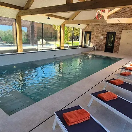 فيلة Favarge, Charm, Comfort, And A Large Garden *