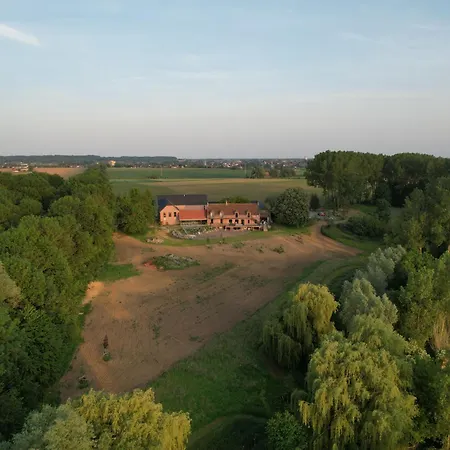 فيلة Favarge, Charm, Comfort, And A Large Garden Braine-le-Comte